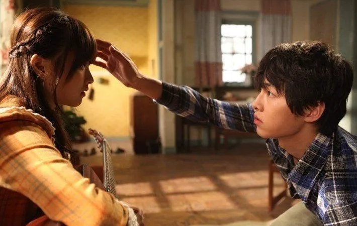 Nggak Perlu Seganteng Song Joong Ki, Karena 5 Hal Ini yang Sebenarnya Cewek Harapkan 7