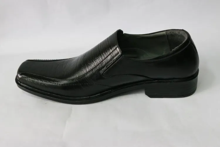 Hey Cowok, Punya Sepatu Itu Nggak Perlu Banyak Kok, Cukup Punya 4 Jenis Sepatu Ini! 20
