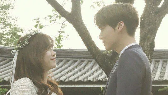 Ini Nih Kisah dan Foto Resepsi Pernikahan Ahn Jae Hyun - Goo Hye Sun yang Banyak Bikin Penasaran! 8