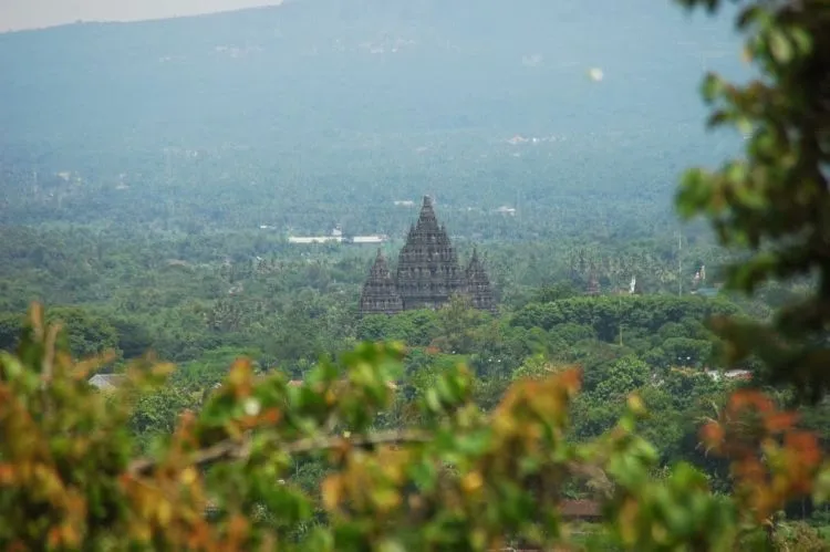 Pemandangan Jogja dari Ketinggian Memang Mempesona! 10 Spot Ini Cocok Buat Nunggu Buka Puasa 11