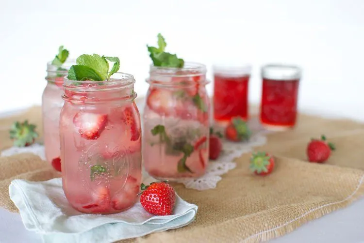 Biar Gerahmu Ilang, 5 Minuman Seger Ini Bisa Kamu Bikin dengan Gampang 8