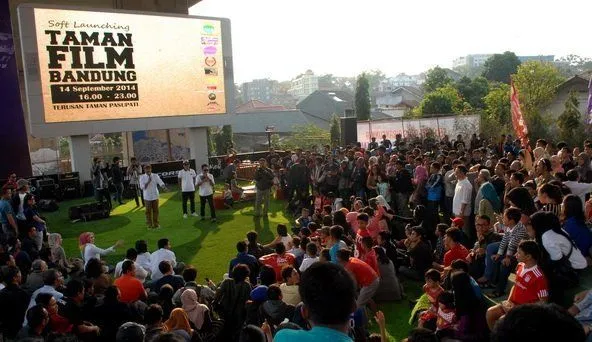 7 Tempat Hits Ngabuburit yang Asik di Bandung. Selain Nunggu Buka Juga Bisa Nunggu Jodoh Di Sana 12