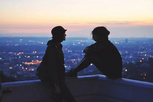 10 Alasan LDR Itu Sia-Sia. Daripada Tersiksa, Mending Kamu Ngejomblo Aja 15