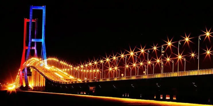 10 Jembatan di Indonesia Ini Bukan Cuma Terlihat Eksotis, tapi Juga Romantis! 16