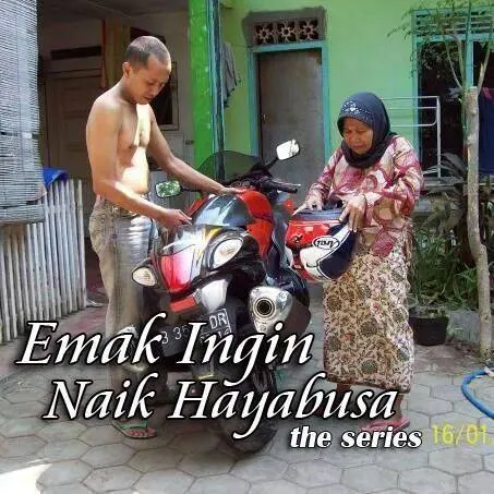 Ibu-Ibu Naik Motor di Jalan Tidak Akan Pernah Bisa Dilawan, 12 Meme Ini Buktinya! 17