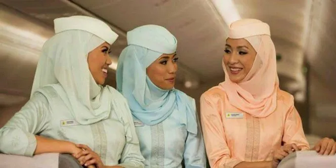 Parade Foto Pramugari Berhijab yang Bikin Hati Deg-deg Ser. Rasanya Pengen Ngajakin ke Penghulu Aja... 18