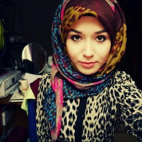 Nggak Selamanya Hijab Bermotif Macan Itu Terlihat Garang. 8 Inspirasi Gaya Ini Adalah Buktinya. 18