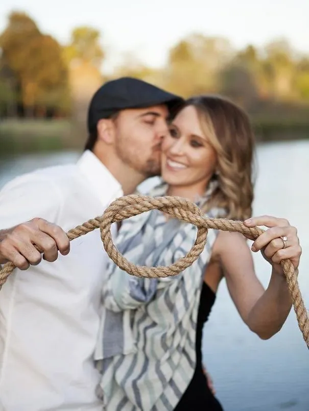 Foto Prewedding Nggak Harus Mesra dan Serba Romantis. Yang Lucu-lucu Begini Juga Bisa! 29