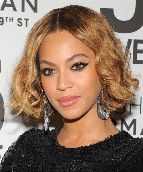 Masih Merasa Cantik Adalah yang Berambut Panjang? Lihat Dulu 12 Seleb dengan Rambut Bob Ini 20
