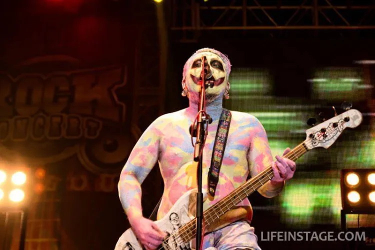 8 Band Ini Jadi Alasan Kenapa Kamu Harus Nonton Konser Musik Langsung Setidaknya Seumur Hidup Sekali 9