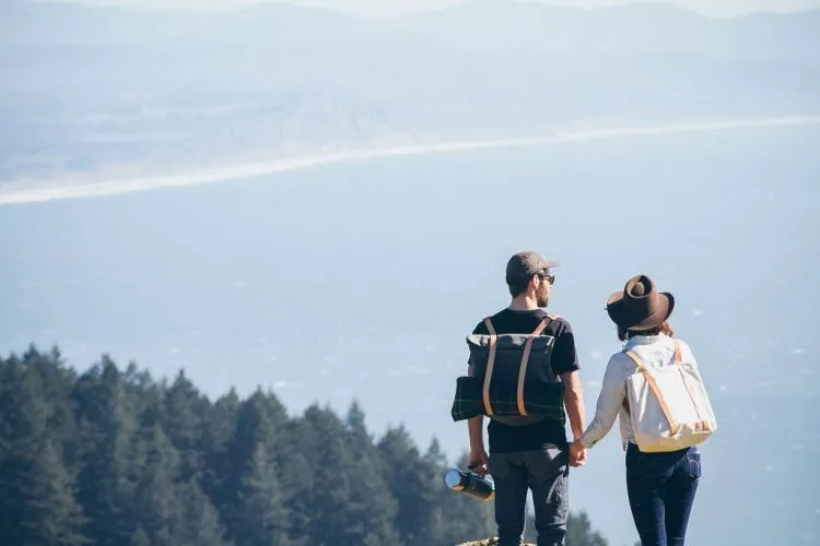 Siapa Bilang Abis Nikah Nggak Bisa Traveling? Ssst, Justru Kamu Bebas Ndusel-ndusel Sama Pasangan 10
