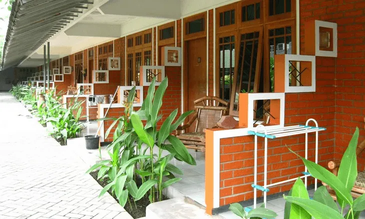 Keliling Indonesia Makin Mudah Setelah Kamu Tahu 7 Kawasan Backpacker yang Murah Meriah Ini! 10