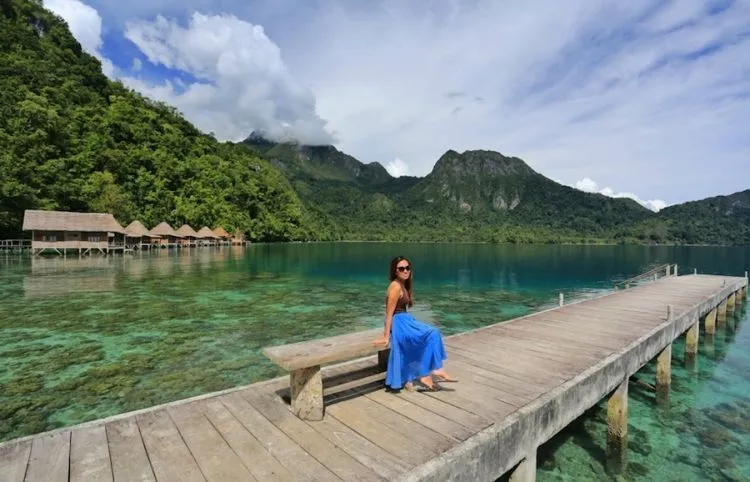 Sambutlah, Pantai Ora. Pantai Idaman untuk Mesra-mesraan Bersama Kekasih Tersayang! 14