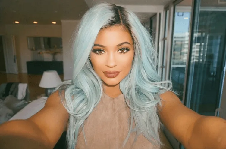 Mewarnai Rambut Itu Gak Ada Salahnya Kok. Apalagi Setelah Melihat 20 Inspirasi Warna Rambut Ini, Tambah Pingin! 30