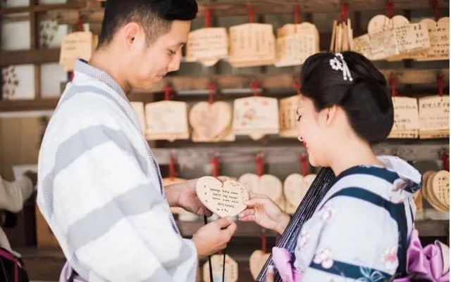 Simak Epiknya Foto Nikahan Plus Honeymoon Putri Titian dan Junior Liem Ini, Baper Tanggung Sendiri! 28