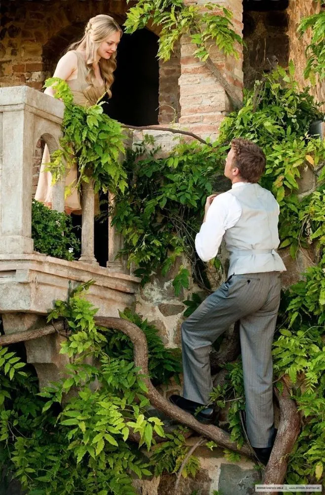 6 Inspirasi Pre Wedding Manis dan Nggak Begitu Mesra yang Bisa Banget Kamu Coba 11