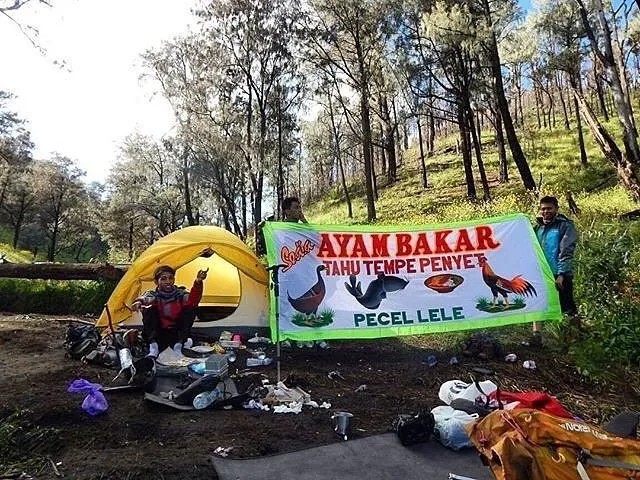Kalau Gunung Sudah Rame Kaya Pasar, Bisnis Ini Bisa Kamu Buka Di Sana! Ngakak Pasti Deh Bacanya