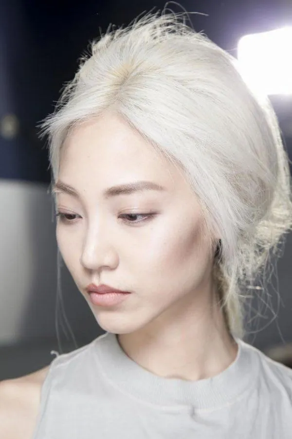 Mewarnai Rambut Itu Gak Ada Salahnya Kok. Apalagi Setelah Melihat 20 Inspirasi Warna Rambut Ini, Tambah Pingin! 35