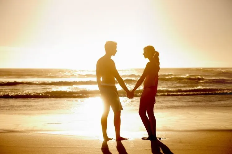 Siapa Bilang Abis Nikah Nggak Bisa Traveling? Ssst, Justru Kamu Bebas Ndusel-ndusel Sama Pasangan 8