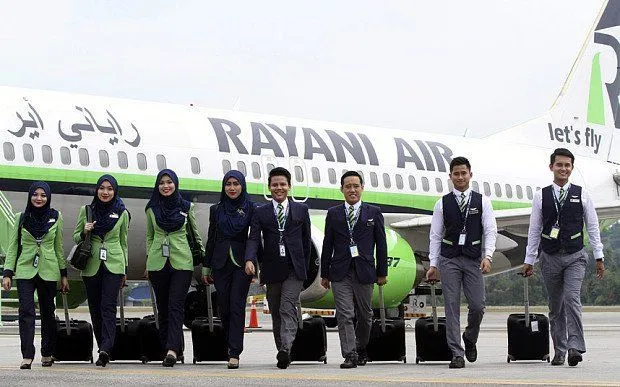 Parade Foto Pramugari Berhijab yang Bikin Hati Deg-deg Ser. Rasanya Pengen Ngajakin ke Penghulu Aja... 14