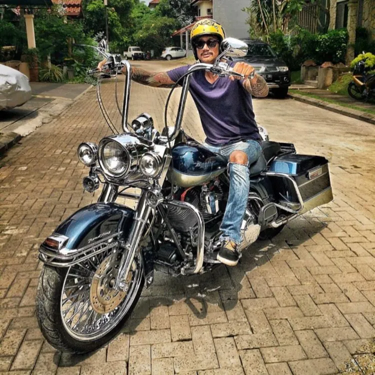 Boys, Jangan Keseringan Selfie! 6 Hal Ini Bisa Terjadi Kalau Kamu Keseringan Selfie Di Medsos 12