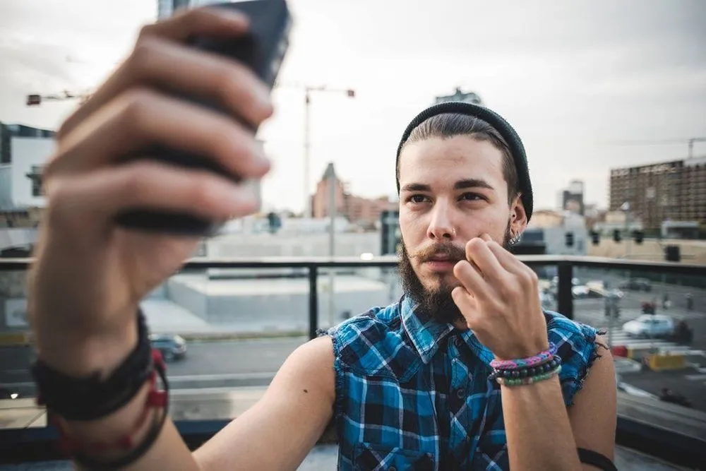 Boys, Jangan Keseringan Selfie! 6 Hal Ini Bisa Terjadi Kalau Kamu Keseringan Selfie Di Medsos