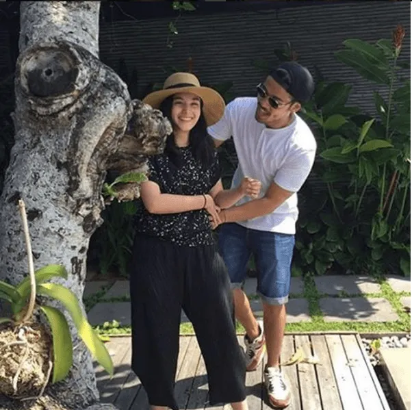 Chicco Jerikho dan Chelsea Islan Resmi Berpacaran? Entah, yang Pasti Ini Bukti Bahwa Mereka Serasi. 15