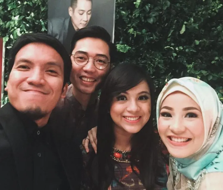 Biar Ketemu Jodoh di Kondangan, Tips-tips Selfie Ini Perlu Kamu Praktekkan! 11