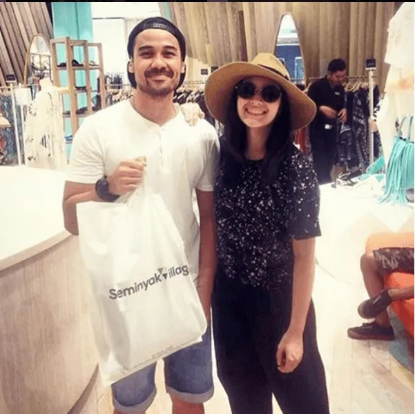 Chicco Jerikho dan Chelsea Islan Resmi Berpacaran? Entah, yang Pasti Ini Bukti Bahwa Mereka Serasi. 16