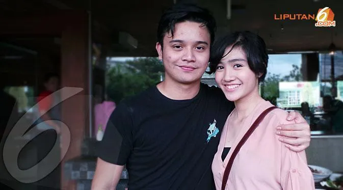Ini Dia Claudia Adinda – Pacar Barunya Derby Romero yang Penampilannya Nyentrik Ala-Ala Vintage. 6