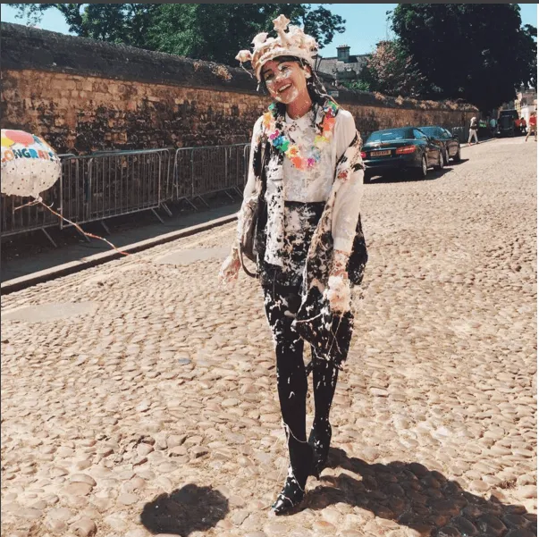 Kabar Bahagia: Maudy Ayunda Udah Lulus dari Oxford, Intip Foto Kelulusannya Yuk! 7