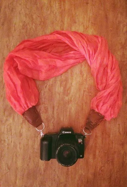 Inilah 6 Cara Memanfaatkan Scarf yang Gak Biasa, Gak Cuma Buat Leher atau Hijab Saja! 16