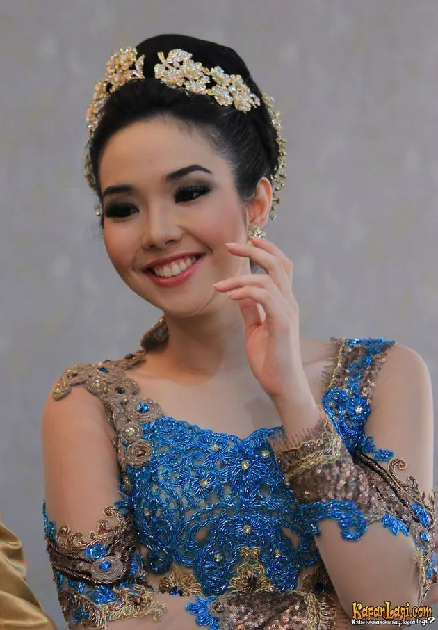 6 Tips Buat Kamu yang Bingung Pilih Aksesoris Kebaya. Biar Penampilanmu Semakin Cetar! 10