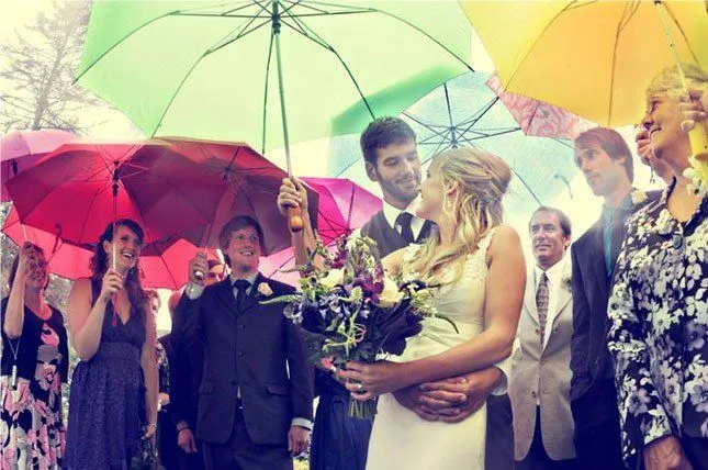 Outdoor Wedding di Musim Hujan? Bisa Kok, Asal Kamu Punya 7 Persiapan Ini 9