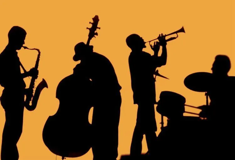 8 Alasan Kenapa Pacarmu yang Suka Musik Jazz itu Harus Dipertahankan 9