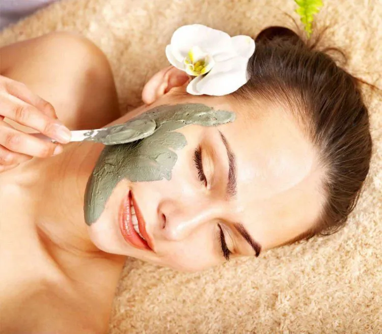 5 Resep Masker Wajah Ini Nggak Cuma Bikin Wajahmu Terjaga, Tapi Juga Ampuh Buat Kulit Awet Muda! 10