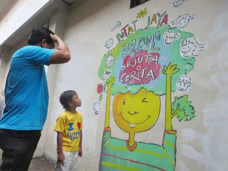 Gang Dolly, Bekas Lokalisasi Terbesar di Asia Tenggara Kini Telah Berubah Wajah Jadi Wisata Mural! 11