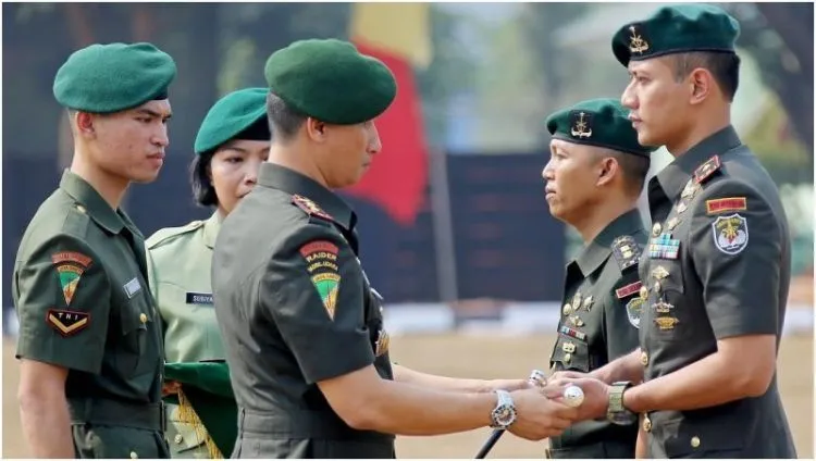 Jika Banyak yang Bilang SBY Itu Ganteng, Apalagi Putranya. Siap-Siap Luluh Sama Mas Agus Yudhoyono. 8