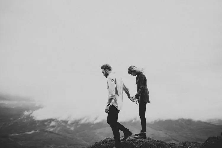 Jangan Cuma Bilang Sayang, 8 Hal Ini Justru Bisa Buat Pasanganmu Senang 13