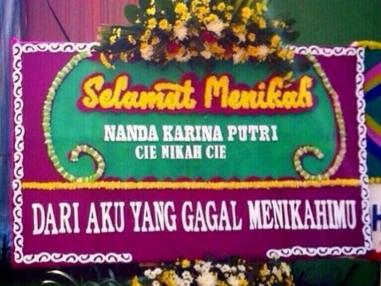 Momen Mantan Nikah Emang 'Nyelekit' Rasanya. 11 Gambar Ini Jadi Buktinya! 26
