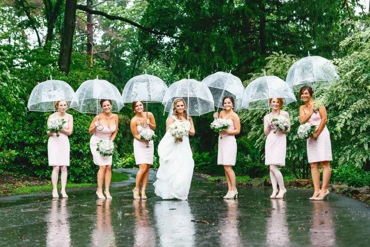 Outdoor Wedding di Musim Hujan? Bisa Kok, Asal Kamu Punya 7 Persiapan Ini 8
