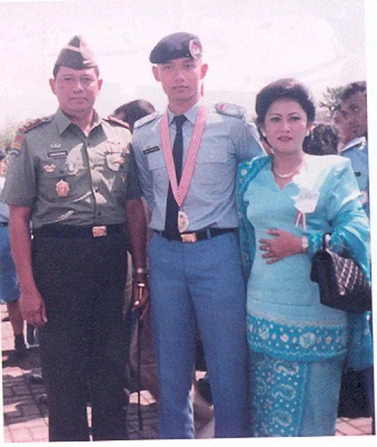 Jika Banyak yang Bilang SBY Itu Ganteng, Apalagi Putranya. Siap-Siap Luluh Sama Mas Agus Yudhoyono. 7
