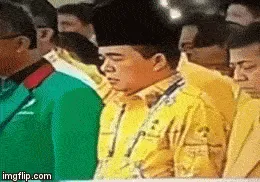 25 Orang yang Terbukti Lebih Tabah dari Hujan di Bulan Juni 36