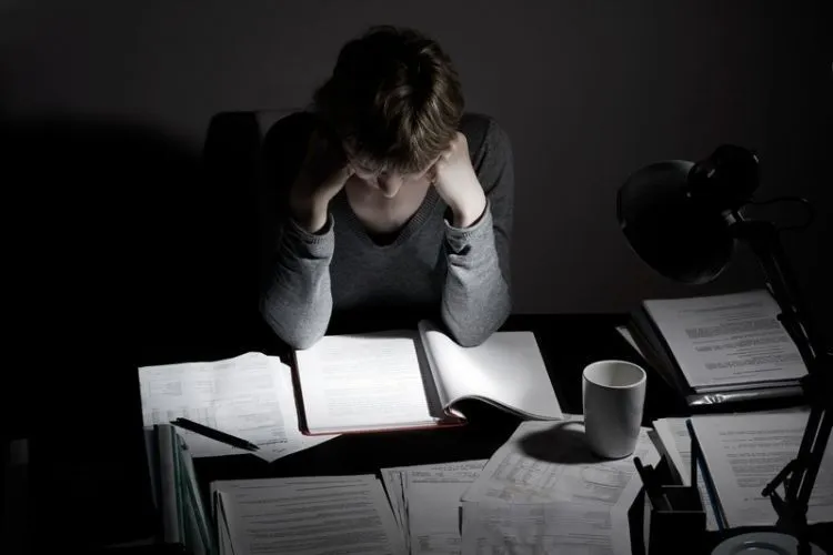 Masih Suka Tidur Larut Malam? 6 Bahaya Inilah Yang Mengintaimu Diam-diam 7