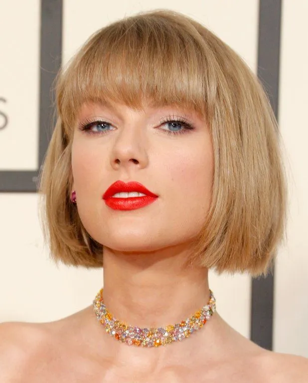 Masih Merasa Cantik Adalah yang Berambut Panjang? Lihat Dulu 12 Seleb dengan Rambut Bob Ini 18