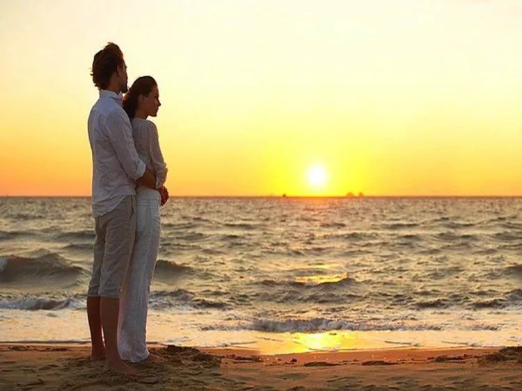 Siapa Bilang Abis Nikah Nggak Bisa Traveling? Ssst, Justru Kamu Bebas Ndusel-ndusel Sama Pasangan 12
