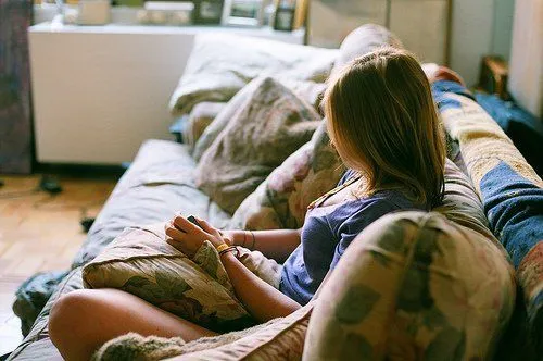 9 Hal Ini Sebenernya Jadi Curahan Hati Mereka - Para Cewek yang Punya Cowok Cueknya Kebangetan! 12