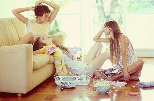 7 Momen LDR yang Paling Nggak Enak. Cuma Para Pejuang Rindu Saja yang Tahu 10