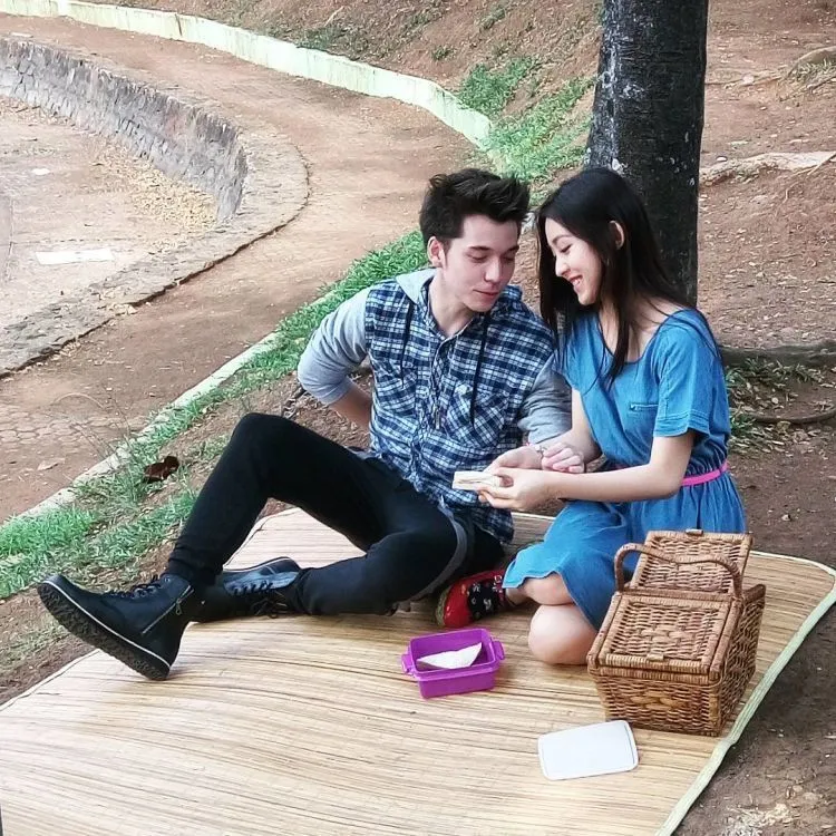 Pacaran Cuma Menawarkan Kebahagiaan Semu Semata. Enaknya Ya Langsung Nikah Aja! 9