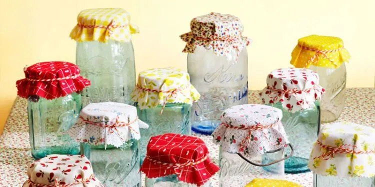 18 Kreasi Toples Lebaran Daur Ulang Ini Layak Tiru, Sekaligus Nyenengin Hati Ibu 30